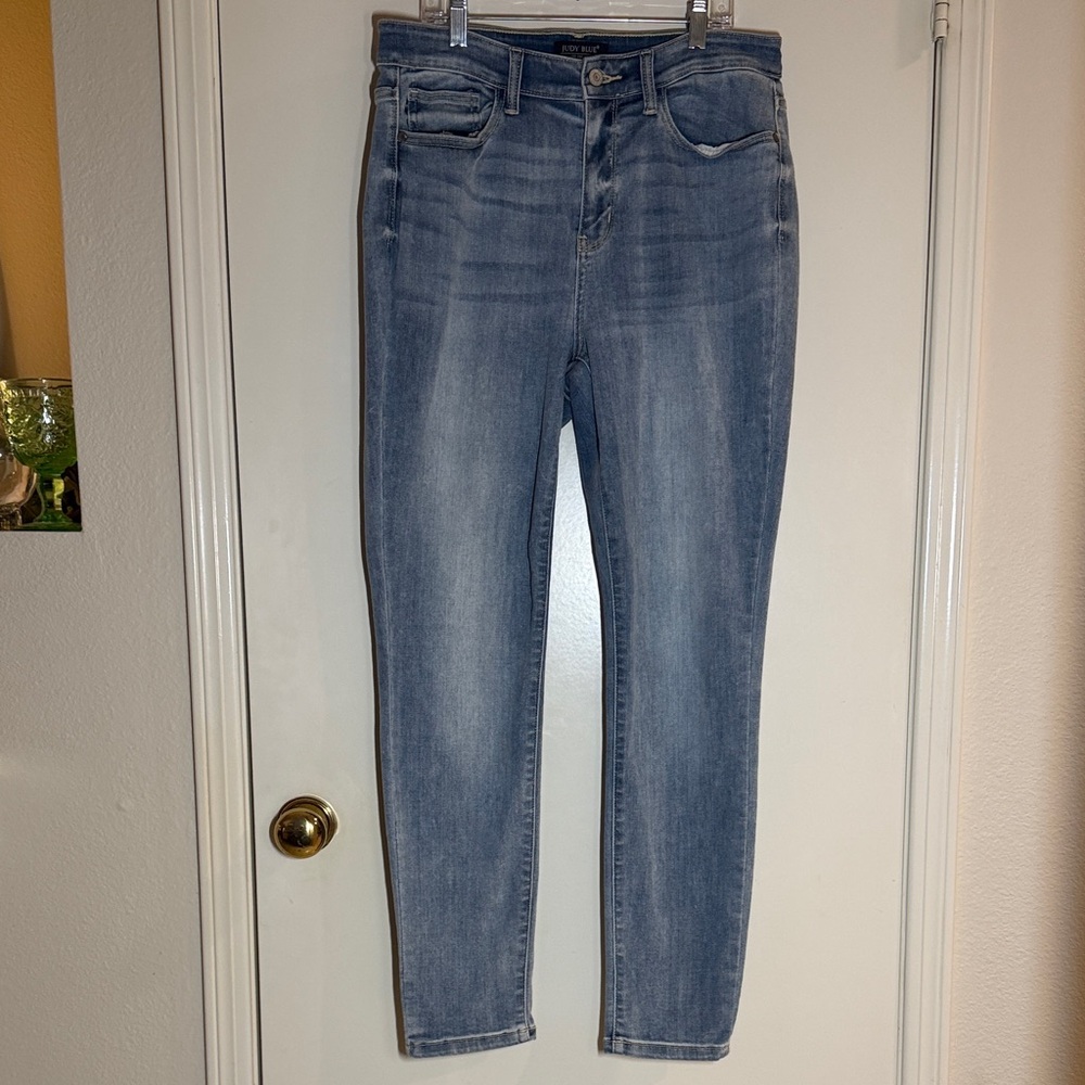 Judy Blue Women’s Relaxed Fit Jeans Style #JB82336LT